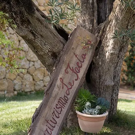 Le Faeta Alloggio per agriturismo